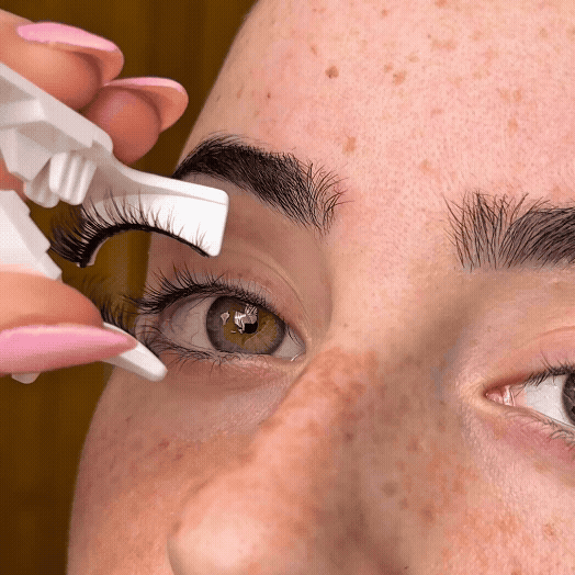 Magnetic Eye Lashes With Applicator For Girls With Free Delivery